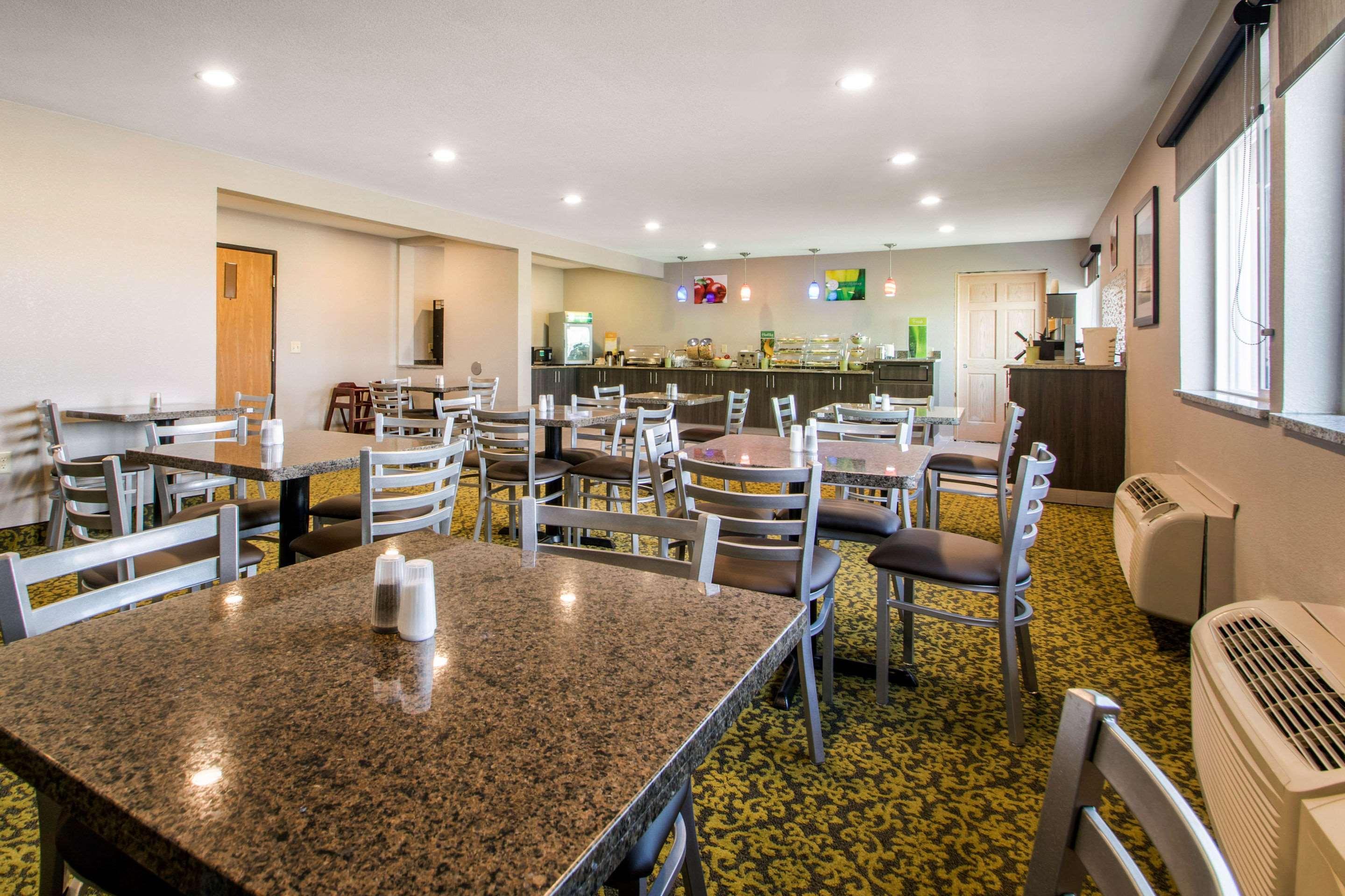 Quality Inn Madison West Near University Area Exterior photo