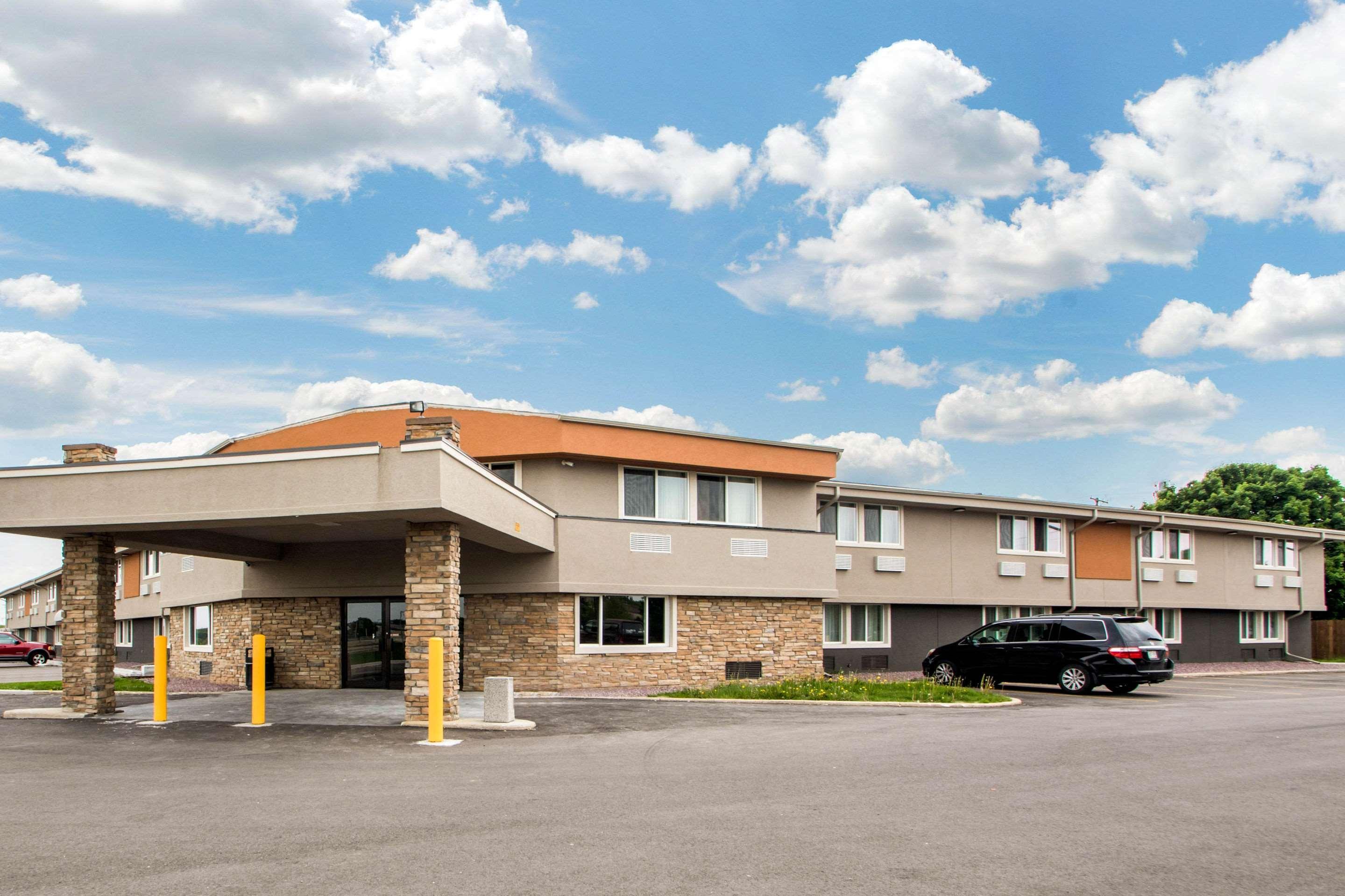Quality Inn Madison West Near University Area Exterior photo