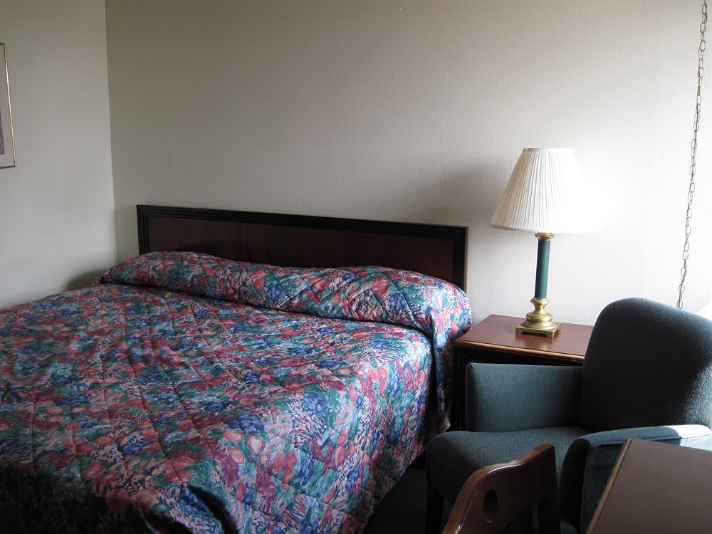Quality Inn Madison West Near University Area Exterior photo