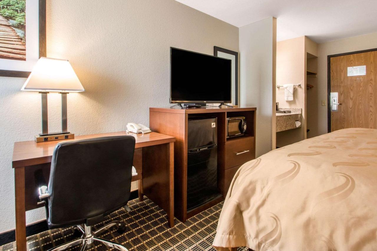 Quality Inn Madison West Near University Area Exterior photo